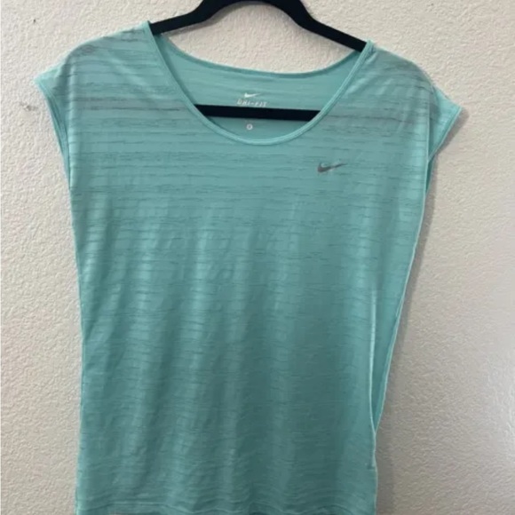 Lot of 3 small Nike shirts - Picture 3 of 6